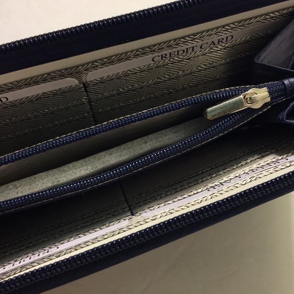 ♥️Leather Wallet♥️ - Picture 3 of 4